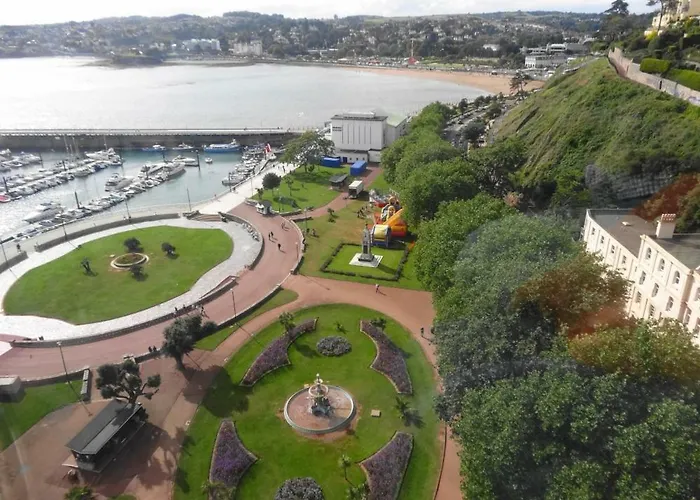 57 New Esplanade Court, Beach Close By Pool View